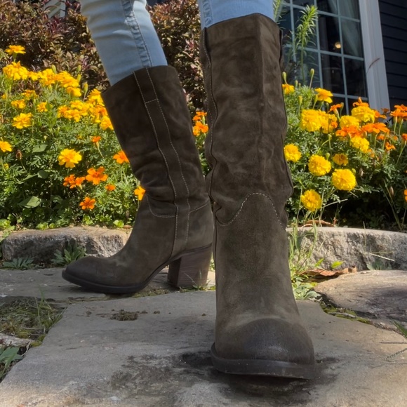 Russell Bromley Suede Boots - Picture 13 of 17